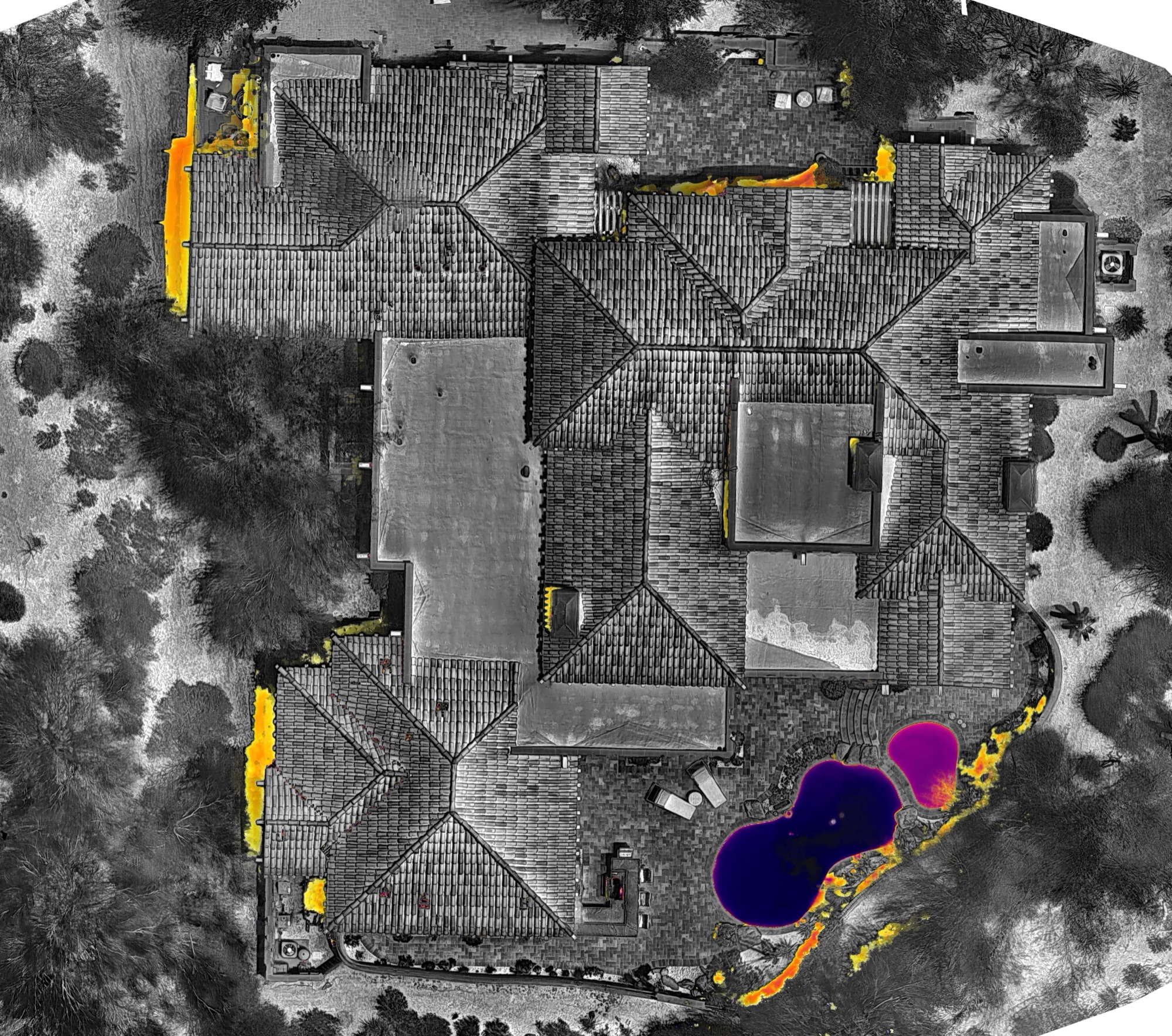 Thermal scan revealing roof & pool heat signatures